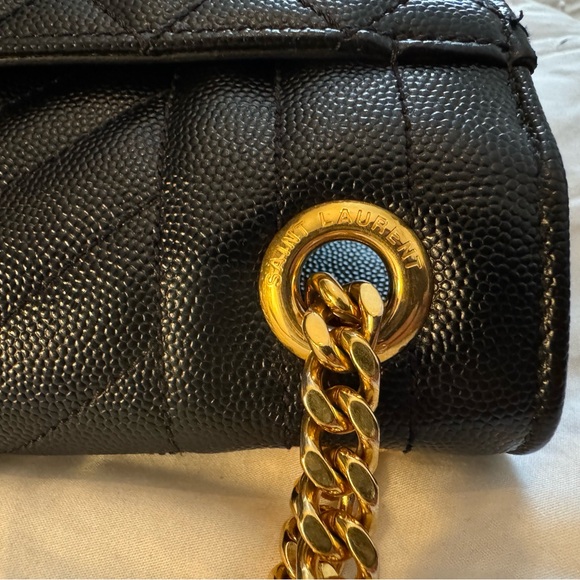 YSL shoulder bag in chevron/ diamond-quilted black leather. Gold Hardware - Picture 14 of 14